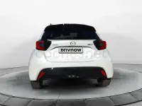 Usado Mazda 2 Homura-Line 116 CV (85 kW) 2024 Blanco Utilitario