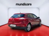 Usado Renault Mégane III Dynamique 140 CV (102 kW) 2010 Rojo Utilitario