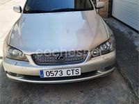 Usado Lexus IS200 155 CV (114 kW) 2004 Gris / plata Familiar