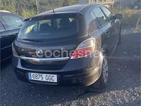Usado Opel Astra Cosmo 100 CV (73 kW) 2008 Negro Berlina