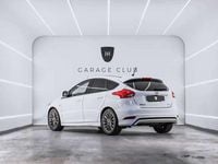 Usado Ford Focus ST-Line 125 CV (91 kW) 2016 Blanco Utilitario