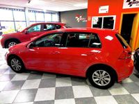 Usado VW Golf VII Advance 105 CV (77 kW) 2013 Rojo Utilitario