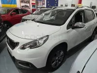 Usado Peugeot 2008 Allure 110 CV (80 kW) 2018 Blanco SUV