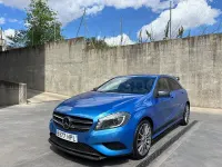 Usado Mercedes A180 AMG line 109 CV (80 kW) 2013 Azul Utilitario