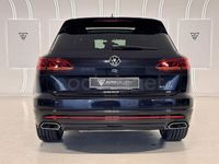 Usado VW Touareg R 462 CV (339 kW) 2021 Negro SUV