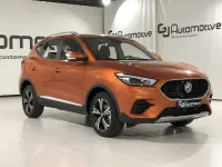 Usado MG ZS Comfort 106 CV (77 kW) 2023 Naranja Berlina