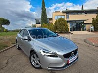Usado Volvo V40 Kinetic 122 CV (89 kW) 2019 Gris / plata Berlina