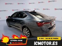 Usado Skoda Octavia Style 150 CV (110 kW) 2021 Gris / plata Berlina