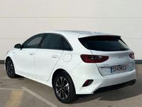 Usado Kia Ceed 100 CV (73 kW) 2025 Blanco Utilitario