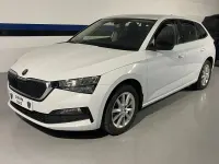 Usado Skoda Scala Ambition 90 CV (66 kW) 2021 Blanco Utilitario