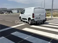 Usado Opel Combo 100 CV (73 kW) 2024 Blanco Monovolumen