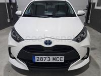 Usado Toyota Yaris Hybrid Business Edition 116 CV (85 kW) 2022 Blanco Berlina