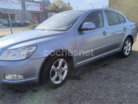 Usado Skoda Octavia Family 105 CV (77 kW) 2011 Gris / plata Berlina