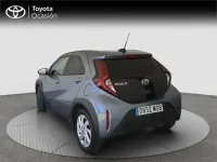 Begagnad Toyota Aygo X Play 72 HK (52 kW) 2024 Grå SUV