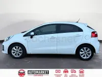 Usado Kia Rio 75 CV (55 kW) 2016 Blanco Utilitario