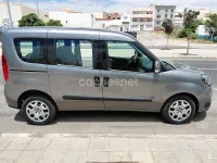 Usado Fiat Doblò Pop 95 CV (69 kW) 2019 Gris / plata Monovolumen