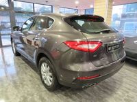 Usado Maserati Levante 275 CV (202 kW) 2018 Gris SUV
