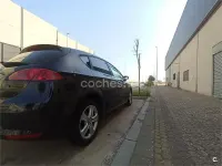 Usado Seat Leon Stylance 105 CV (77 kW) 2009 Negro Utilitario
