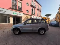 Usado Suzuki Grand Vitara 110 CV (80 kW) 2005 Gris / plata SUV