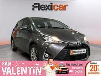 Usado Toyota Yaris Active 111 CV (81 kW) 2017 Gris / plata Berlina