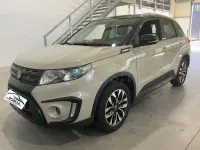 Usado Suzuki Vitara GLX 120 CV (88 kW) 2016 Beige SUV