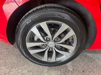 Brugt Hyundai i30 GO! 95 HK (69 kW) 2019 Rød Sedan