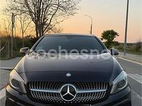 Usado Mercedes A180 AMG line 122 CV (89 kW) 2015 Negro Berlina