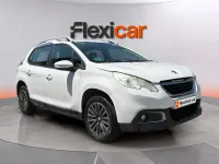 Usado Peugeot 2008 Allure 100 CV (73 kW) 2016 Blanco SUV