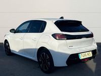 Usado Peugeot 208 Allure 100 CV (73 kW) 2025 Blanco Utilitario