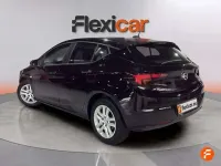Usado Opel Astra Business 122 CV (89 kW) 2021 Negro Familiar