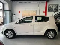 Usado Chevrolet Aveo LS 101 CV (74 kW) 2012 Blanco Berlina