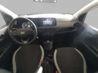 Usado Hyundai i10 79 CV (58 kW) 2025 Gris Utilitario