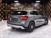 Usado Mercedes GLA200 Urban 136 CV (100 kW) 2015 Gris / plata SUV