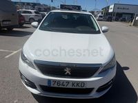 Usado Peugeot 308 Active 100 CV (73 kW) 2018 Blanco Berlina