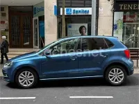 Usado VW Polo Advance 90 CV (66 kW) 2016 Azul Berlina
