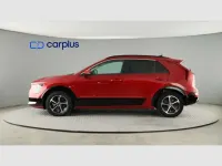 Usado Kia Niro 141 CV (103 kW) 2022 Rojo SUV