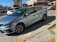 Usado Renault Mégane IV Zen 160 CV (117 kW) 2021 Gris / plata Familiar