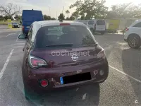Usado Opel Adam Glam 87 CV (63 kW) 2017 Granate Utilitario