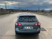 Usado VW Passat Advance 140 CV (102 kW) 2006 Gris / plata Familiar