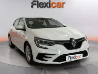 Usado Renault Mégane II Intens 116 CV (85 kW) 2022 Blanco Berlina