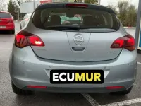 Usado Opel Astra Cosmo 110 CV (80 kW) 2011 Azul Utilitario