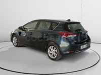 Usado Toyota Auris Hybrid 136 CV (100 kW) 2015 Azul Berlina