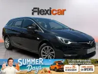 Usado Opel Astra Ultimate 145 CV (106 kW) 2020 Negro Familiar