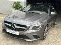Usado Mercedes CLA220 177 CV (130 kW) 2015 Gris / plata Berlina