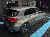 Usado Mercedes A180 109 CV (80 kW) 2019 Gris / plata Berlina