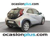 Usado Toyota Aygo Play 72 CV (52 kW) 2024 Gris Utilitario