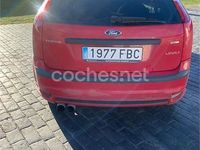 Usado Ford Focus Trend 115 CV (84 kW) 2006 Rojo Berlina