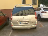 Usado Peugeot 807 109 CV (80 kW) 2006 Beige Monovolumen