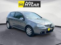 Usado VW Golf IV Highline 115 CV (84 kW) 2006 Gris / plata Berlina
