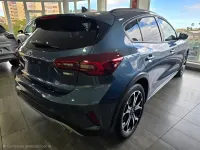 Usado Ford Focus Active X 155 CV (114 kW) 2023 Ázul chrome (metalizado) Berlina